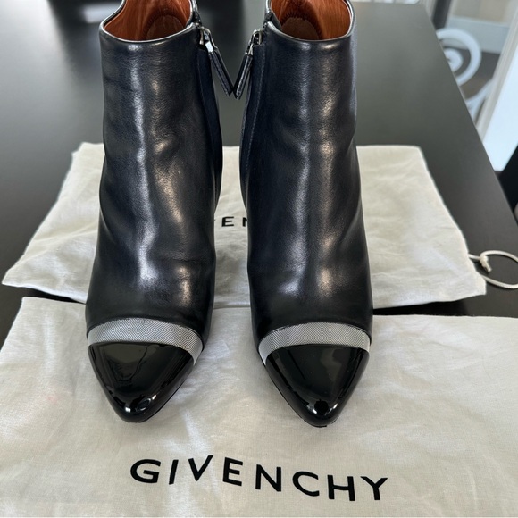 Givenchy booties. - Picture 3 of 10
